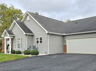 309 Kittery Ridge Dr, New Castle, PA 16101