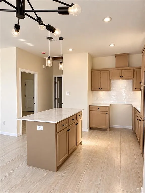 1 bed, 1.0 bath, 3670 sqft, $1,000 — Photo 3