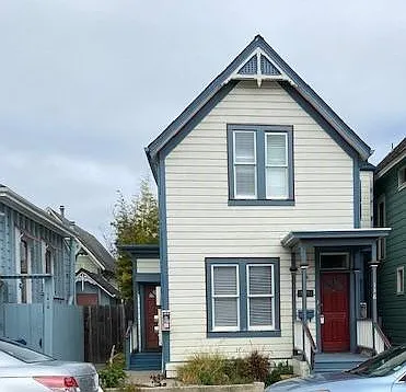 138 Forest Ave #3
