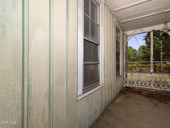 5th image of 217 E Gale Street