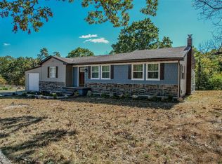 16740 Holland Dr, Saint Robert, MO