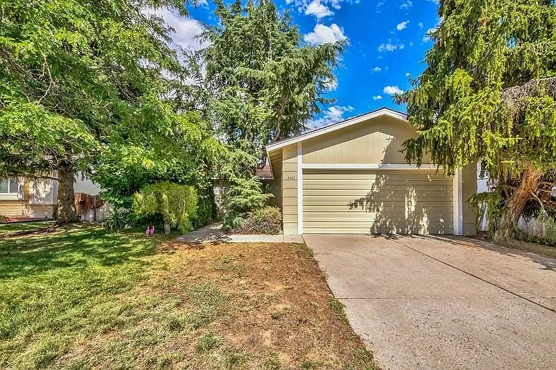 4411 Reggie Rd photo 1