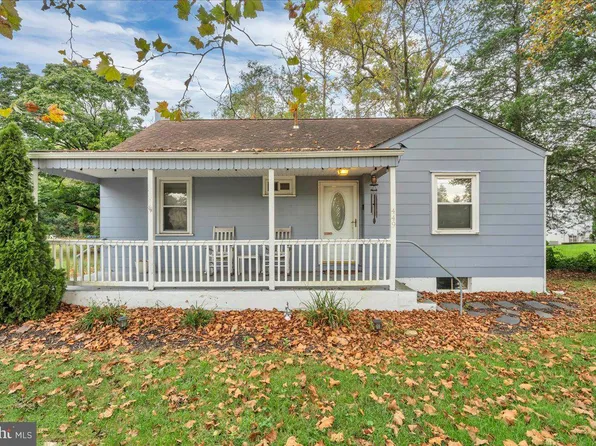449 Chapel Heights Rd, Sewell, NJ 08080