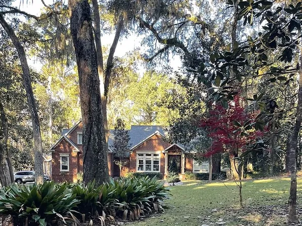 10881 Luna Point Rd, Tallahassee, FL 32312