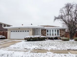 11112 Wakefield St, Westchester, IL 60154