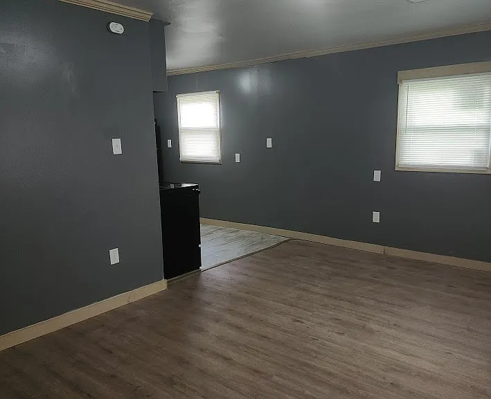 915 Carrolton Rd — Photo 3