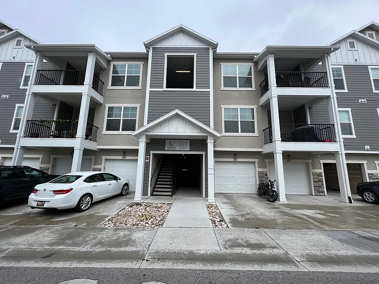 14659 S Bloom Dr #101 — Photo 3