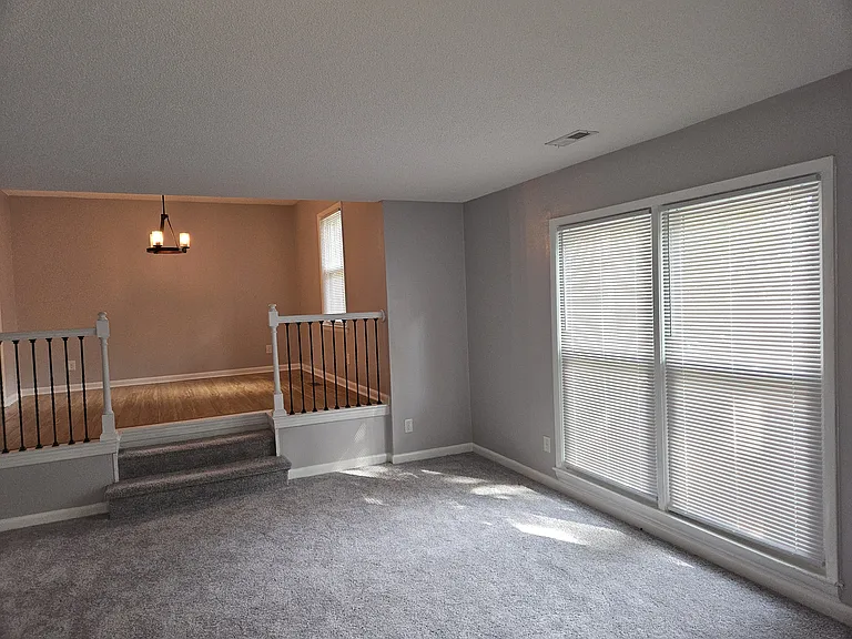 402 Lotus Dr — Photo 5