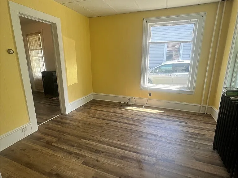 255 W 5th St #1 — Photo 2