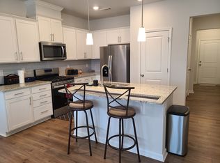 806 Falls Grove Trl #806, High Pt, NC 27265