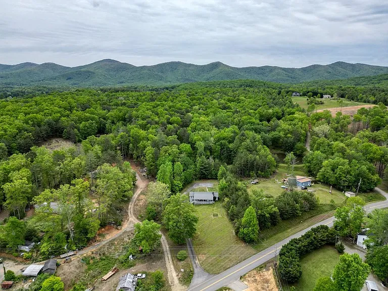 1085 Jones Creek Rd — Photo 52