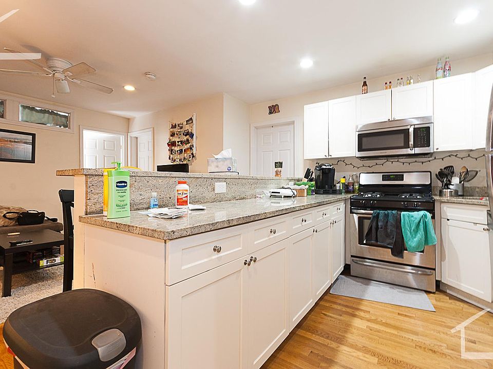 1st image of 66 Egmont St APT 006