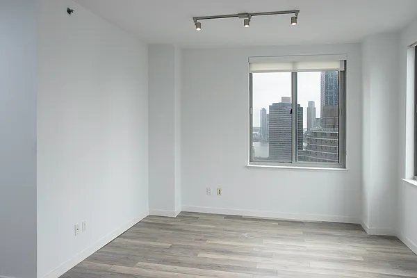 Rented by Maidman Realty Group LL | media 10