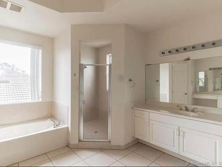 1831 Waldorf Dr — Photo 16