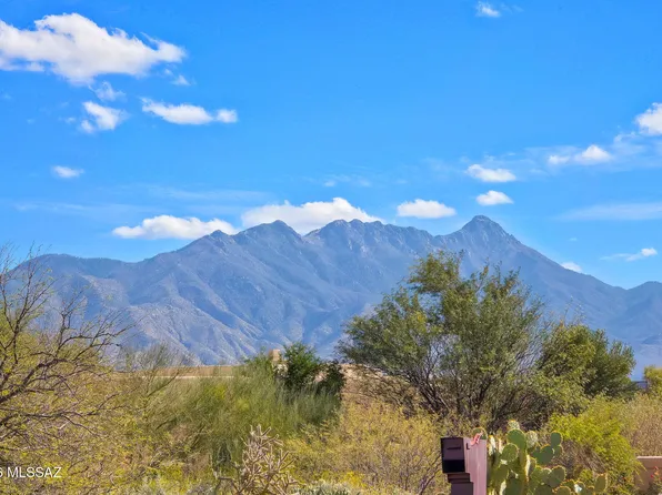 922 E Vault Mine Ct, Green Valley, AZ 85614