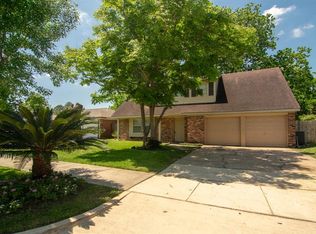 7402 Shiner Ln, Houston, TX 77072