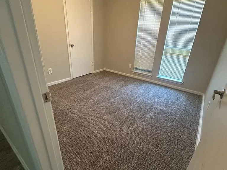 6840 Margaret Dr — Photo 25