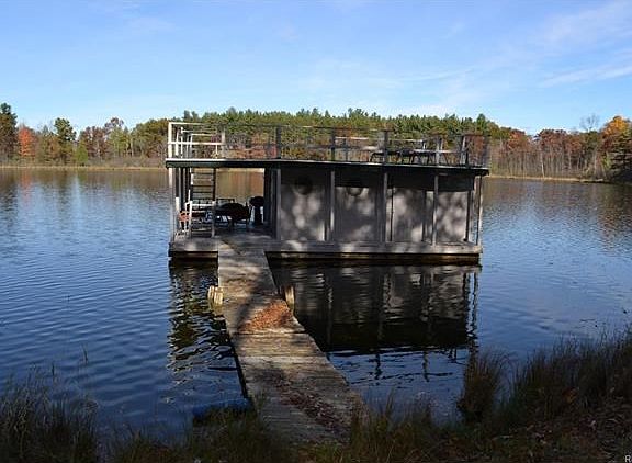 04 - Boat House.JPG