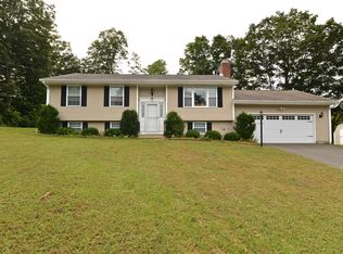 5 Hunting Ridge Rd, Newtown, CT 06470