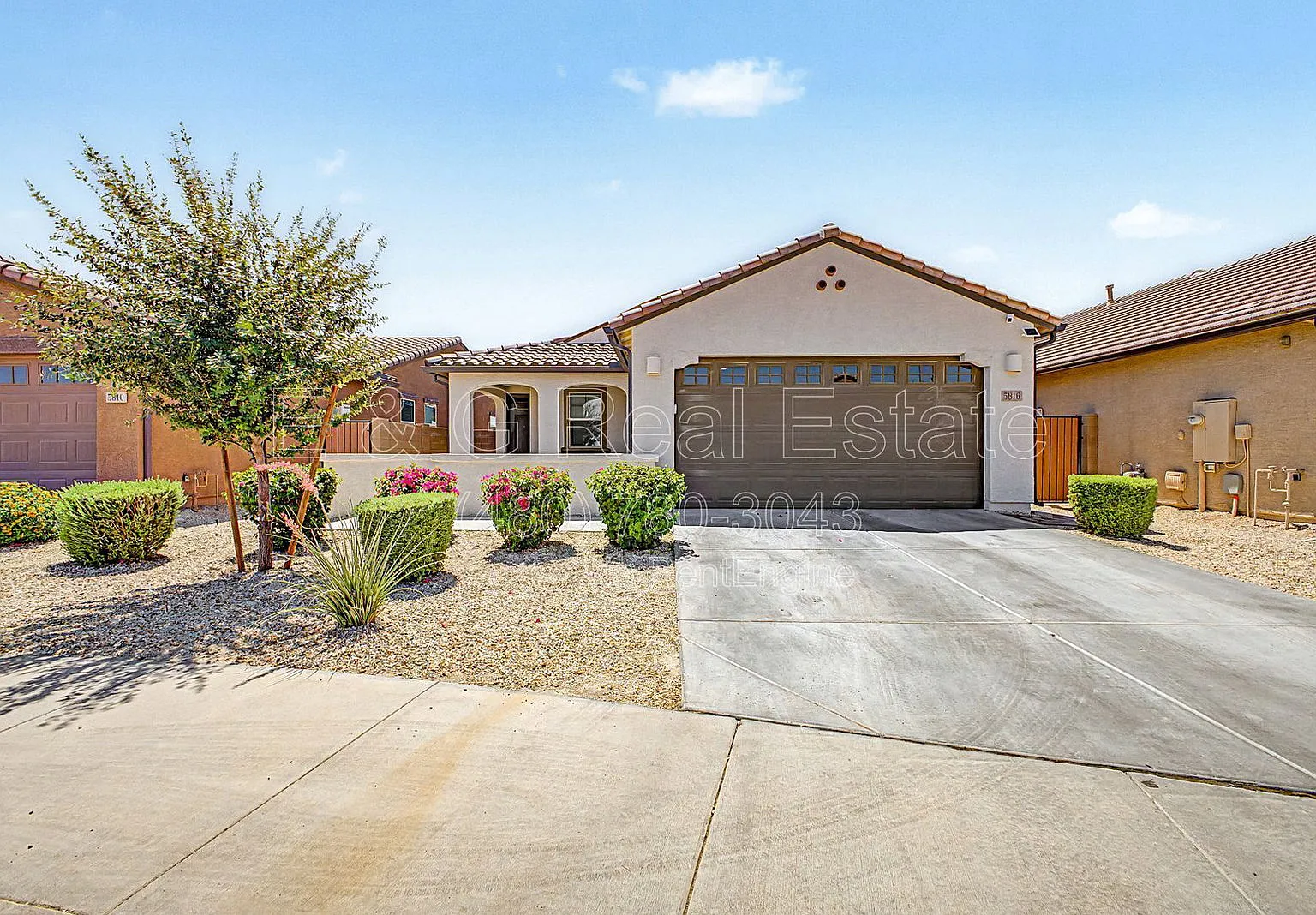 3 bed, 2.0 bath, 1232 sqft, $2,300 — Photo 1