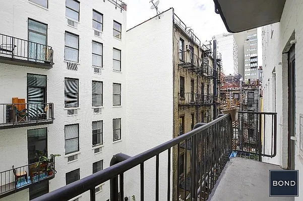 Rented by Bond New York | media 12