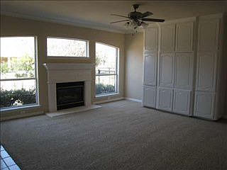 4th image of 1900 Amesbury Ct