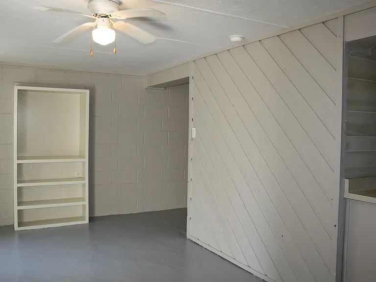 620 N Leverett Ave #C — Photo 3