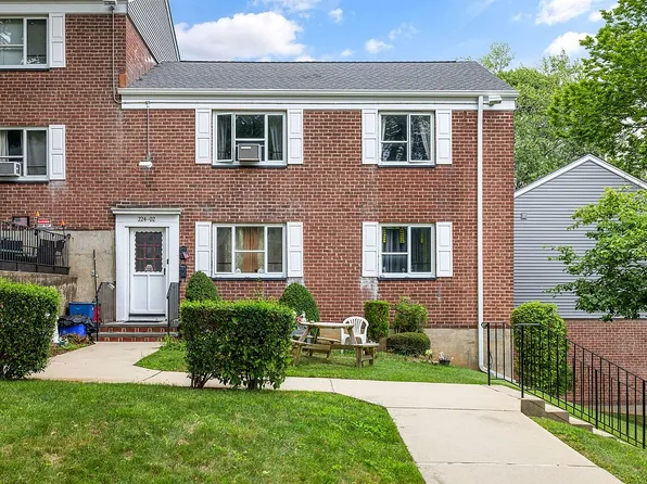 224-02 Stronghurst Ave #U, Queens Village, NY 11427