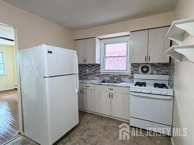 760 Mary St #B — Photo 6