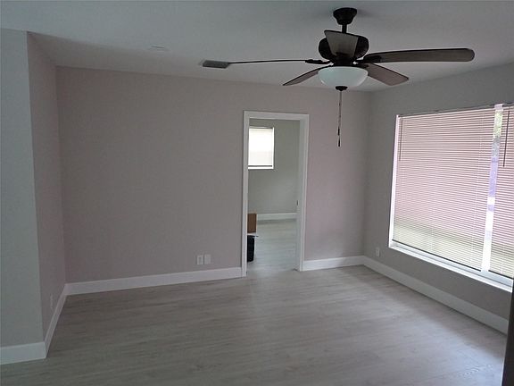 3rd image of 2720 N 62nd Avenue
