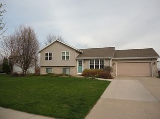 479 Dahl Dr, Deforest, WI 53532