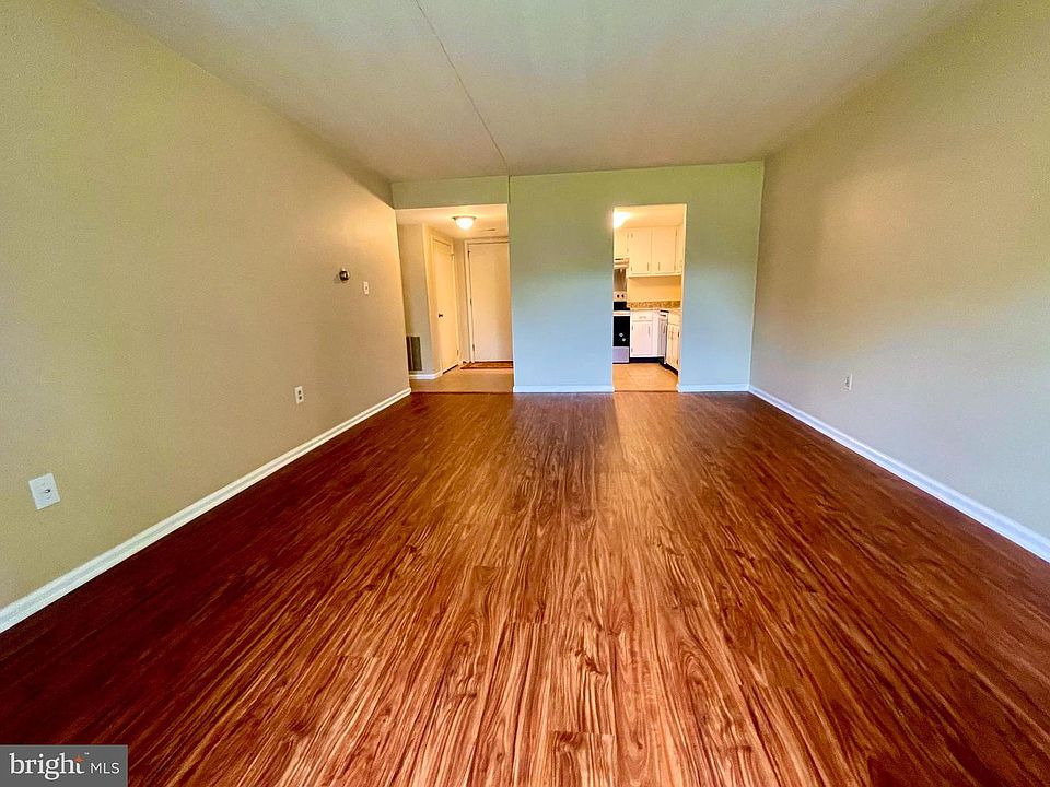 7th image of 2109 Cedar Run Dr APT 208