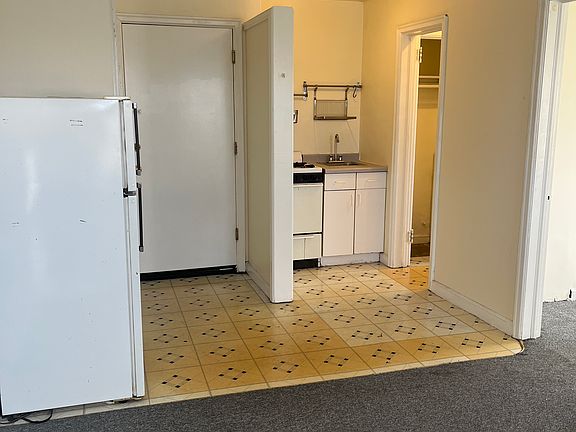 3rd image of 3019 Lyndale Ave S APT 1