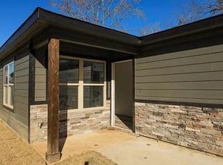 410 S 2nd St, Bonham, TX 75418