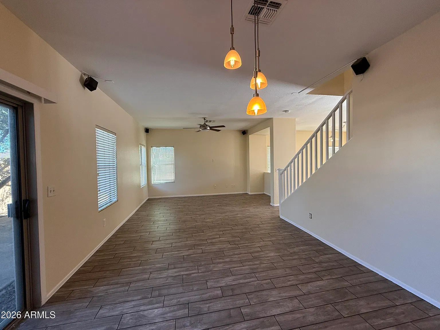 4 bed, 2.5 bath, 2132 sqft, $2,290 — Photo 4