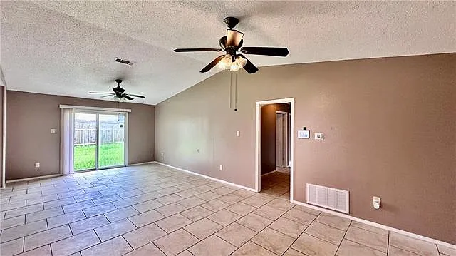 2424 Park Place Dr — Photo 5