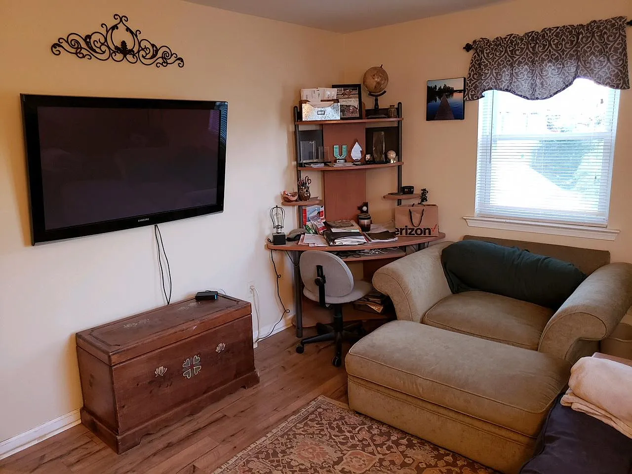 2 bed, 1000 sqft, $1,800 — Photo 2