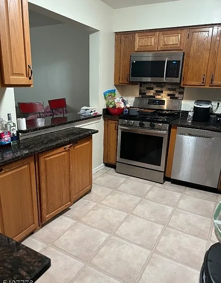 10 Leahy Ct — Photo 11