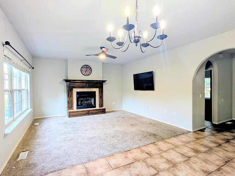 36 Westbury Dr — Photo 5
