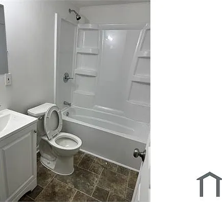 102 S Webster Ave — Photo 6