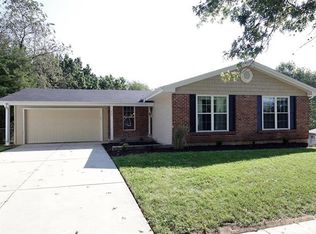 642 Towerwood Dr, Ballwin, MO