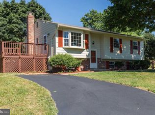 24328 Log House Rd, Gaithersburg, MD 20882