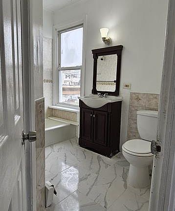 4th image of 158 Haledon Ave Floor 2