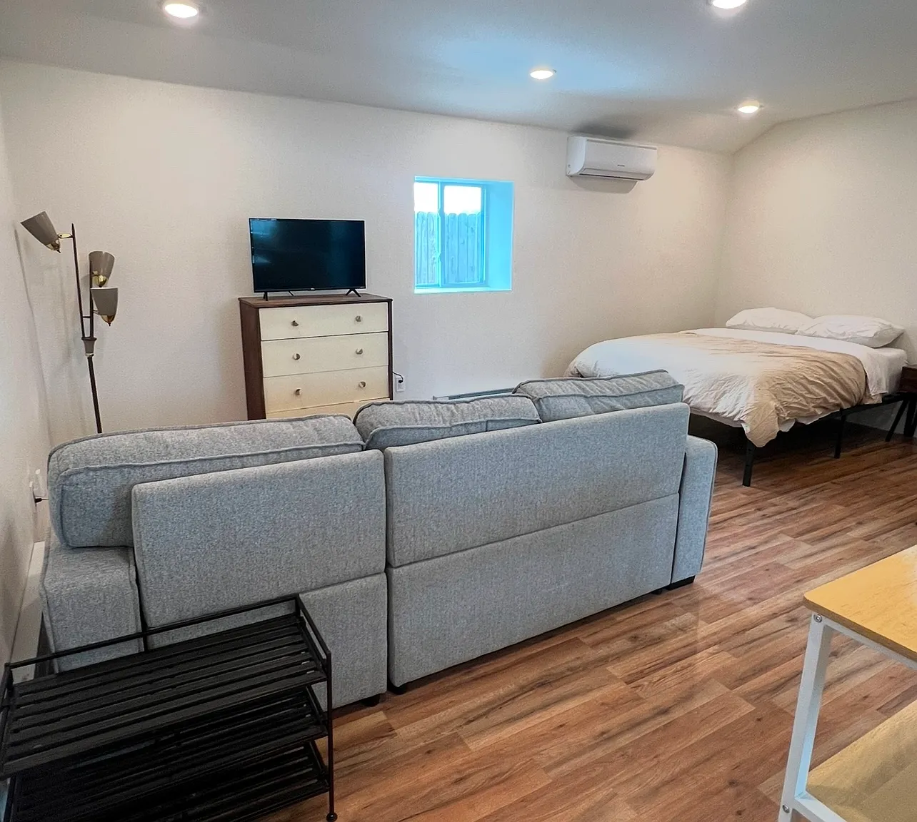 4679 Vine St — Photo 2