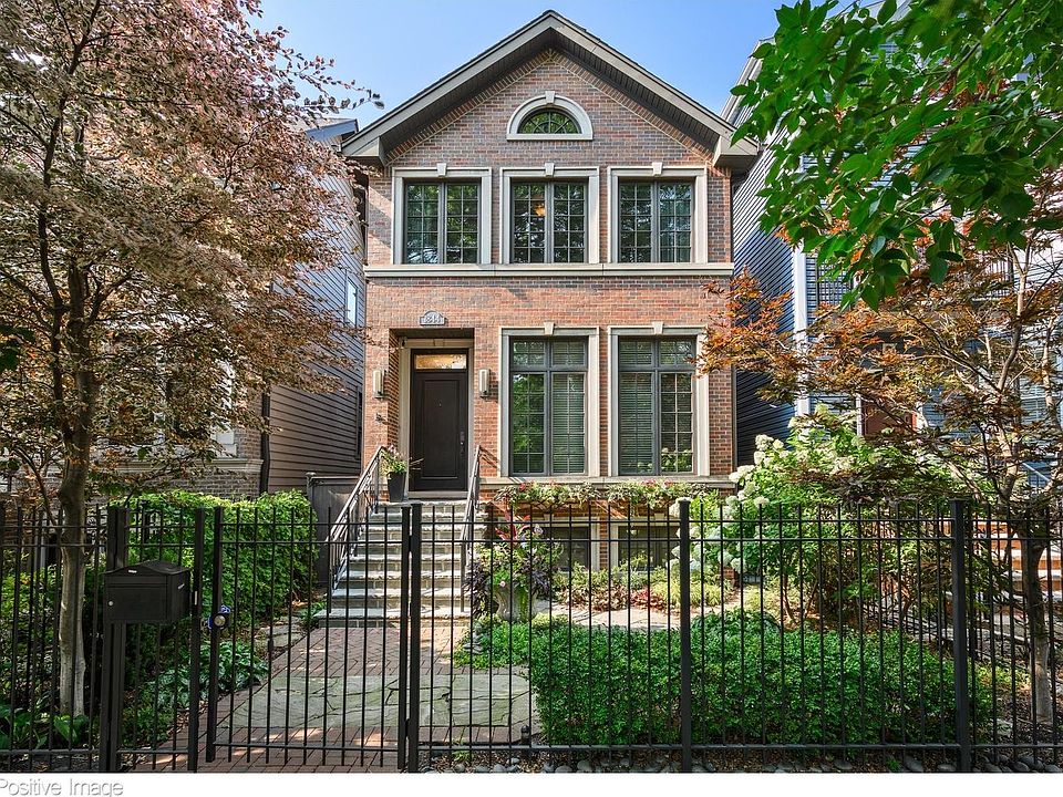 1st image of 1844 W Barry Ave