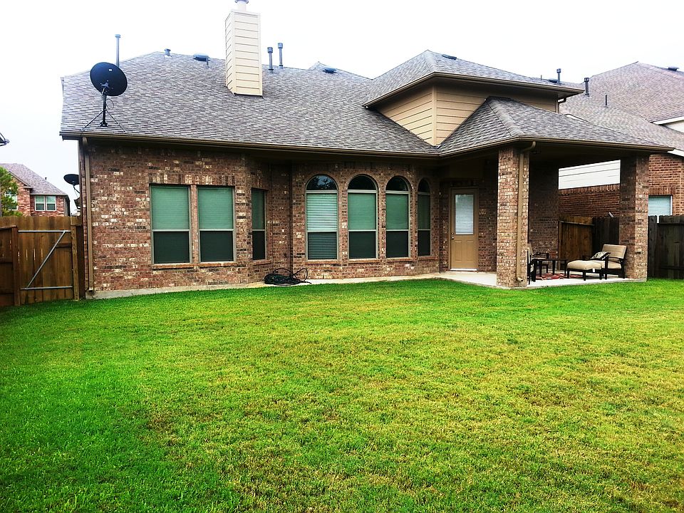 2nd image of 2519 Crystal Shore Dr