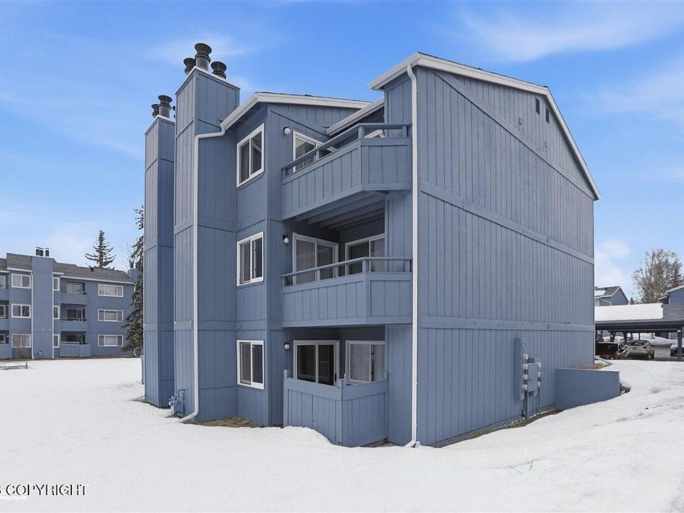 1st image of 1621 Eastridge Dr APT 303