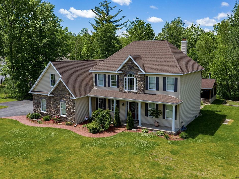 1st image of 4 Leah Ct