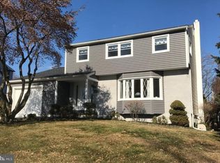 1011 Rockwell Rd, Wilmington, DE 19810