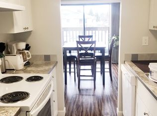 39 Cameron Cres #39A, Red Deer, AB T4P 2C9